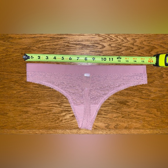 Victoria’s Secret Thong Panty NWT - Picture 2 of 3